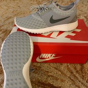 Woman’s Nike Juvenate